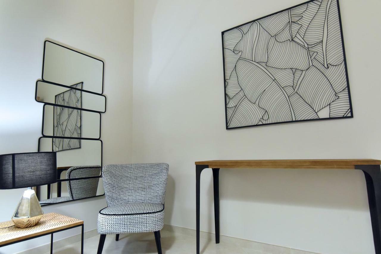 Gemini Suite Salerno Bagian luar foto